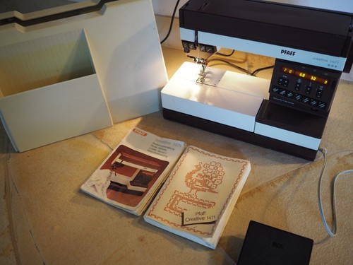 Pfaff creative 1471 - pfaff,